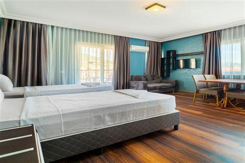 Royalisa Hotell 3*